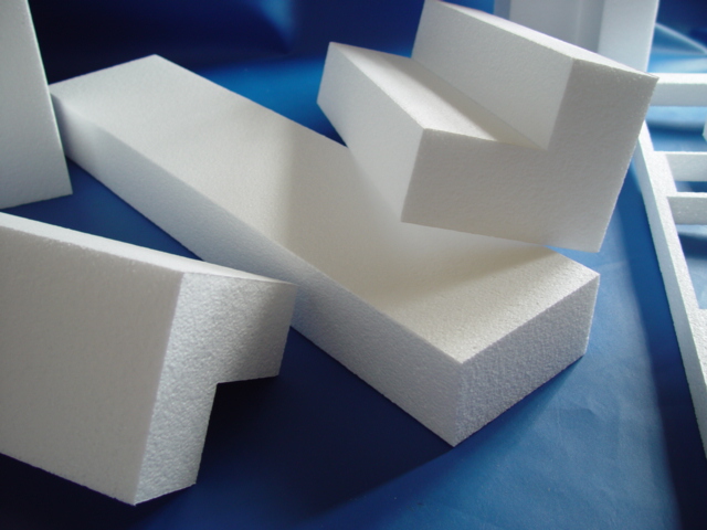 Cut Custom Foam Inserts to Store Fragile Equipment - Make